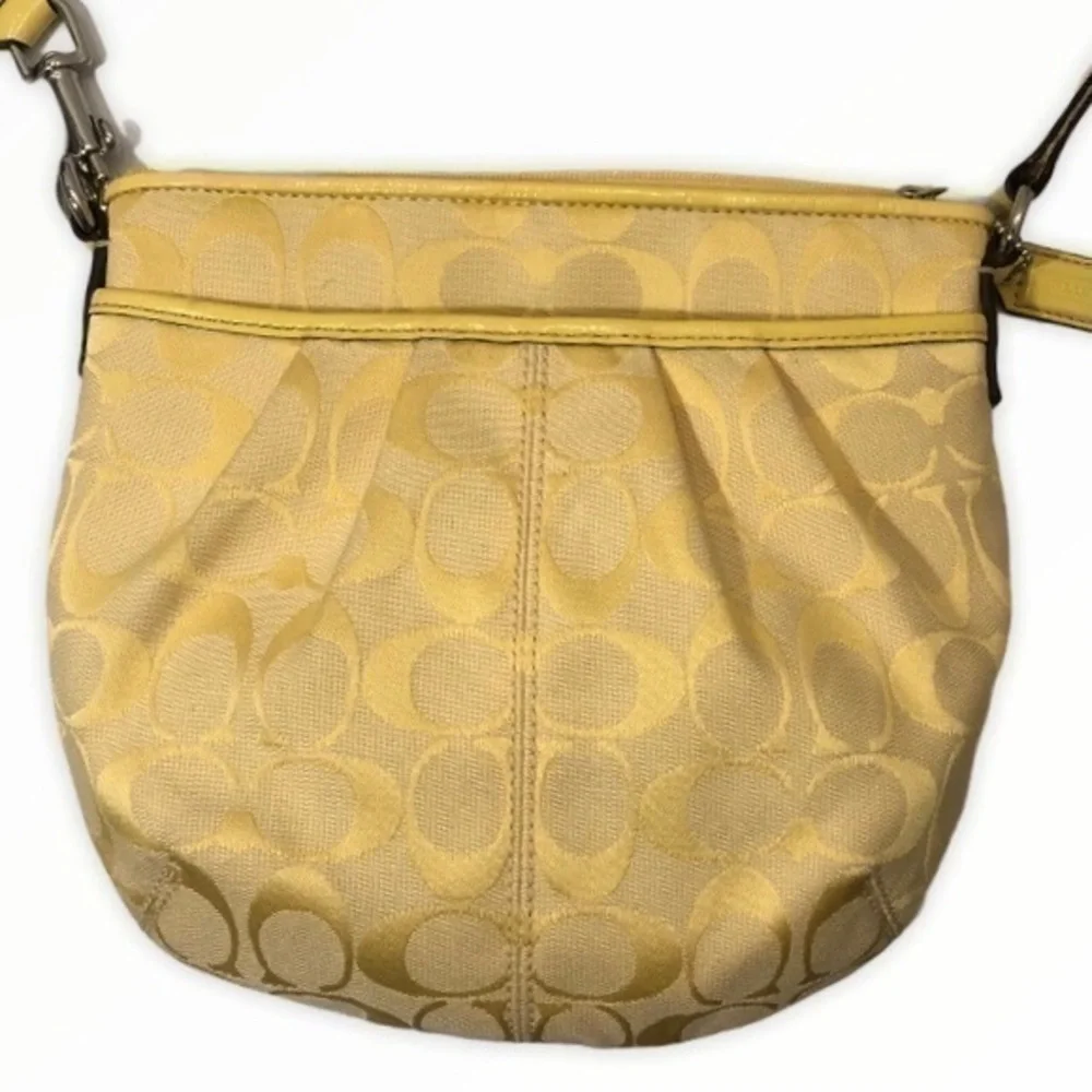 Coach vintage y2k signature yellow crossbody swingpack bag